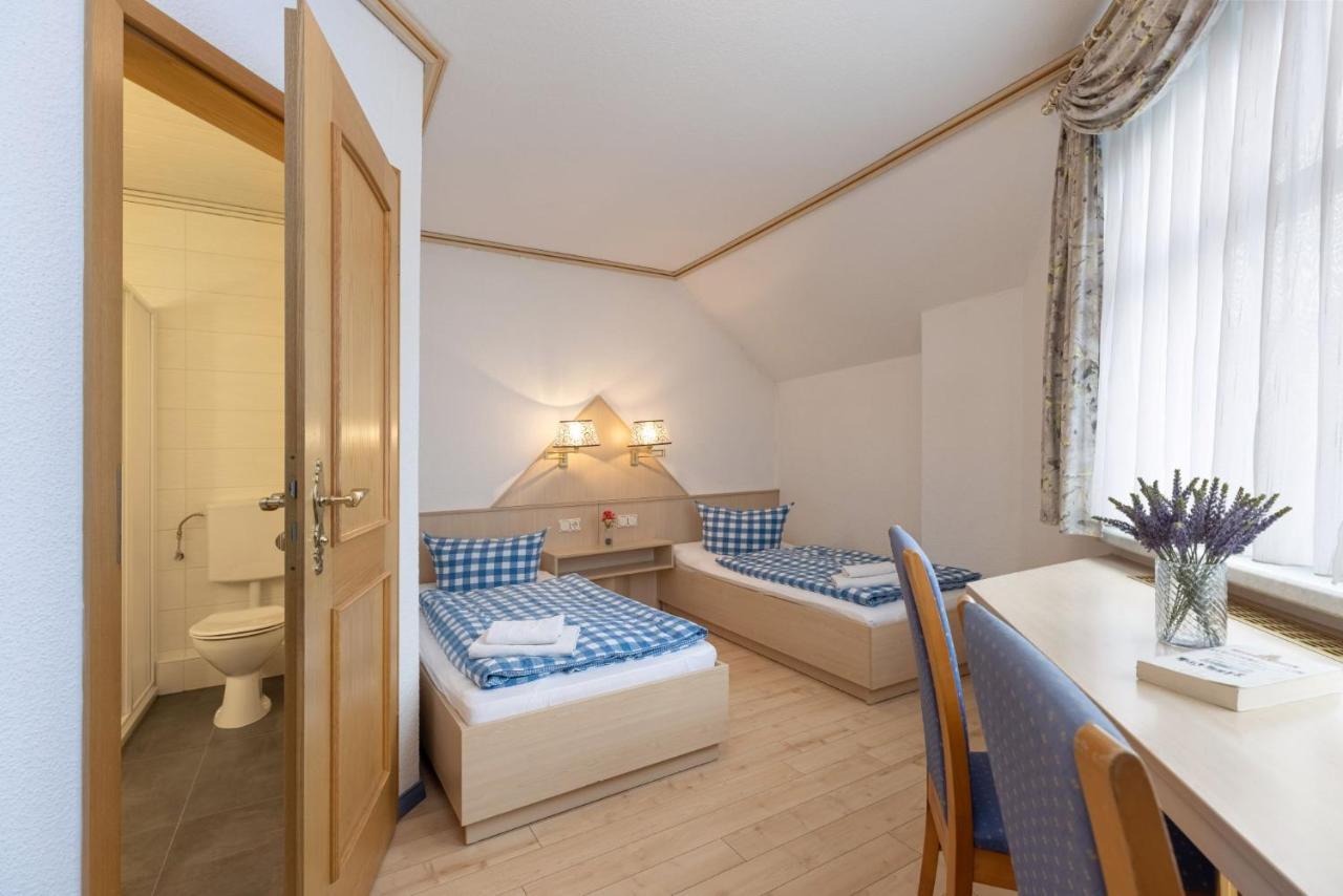 Landpension Germania Neuhausen  Екстер'єр фото