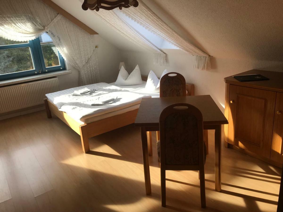 Landpension Germania Neuhausen  Екстер'єр фото